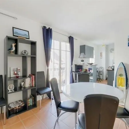 Calme Centre Ville 2 Apartamento *